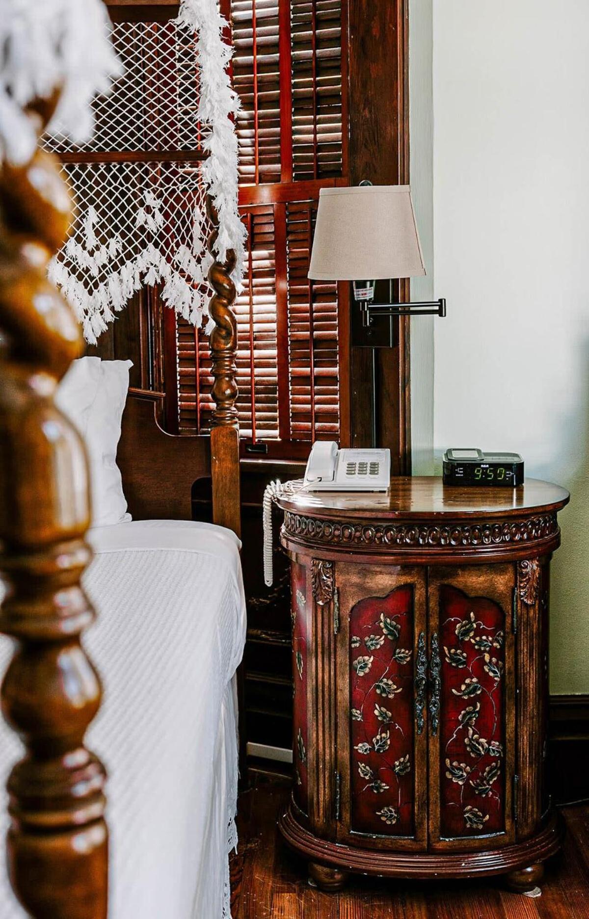 Classic King With Balcony At Curry Mansion 키웨스트 외부 사진